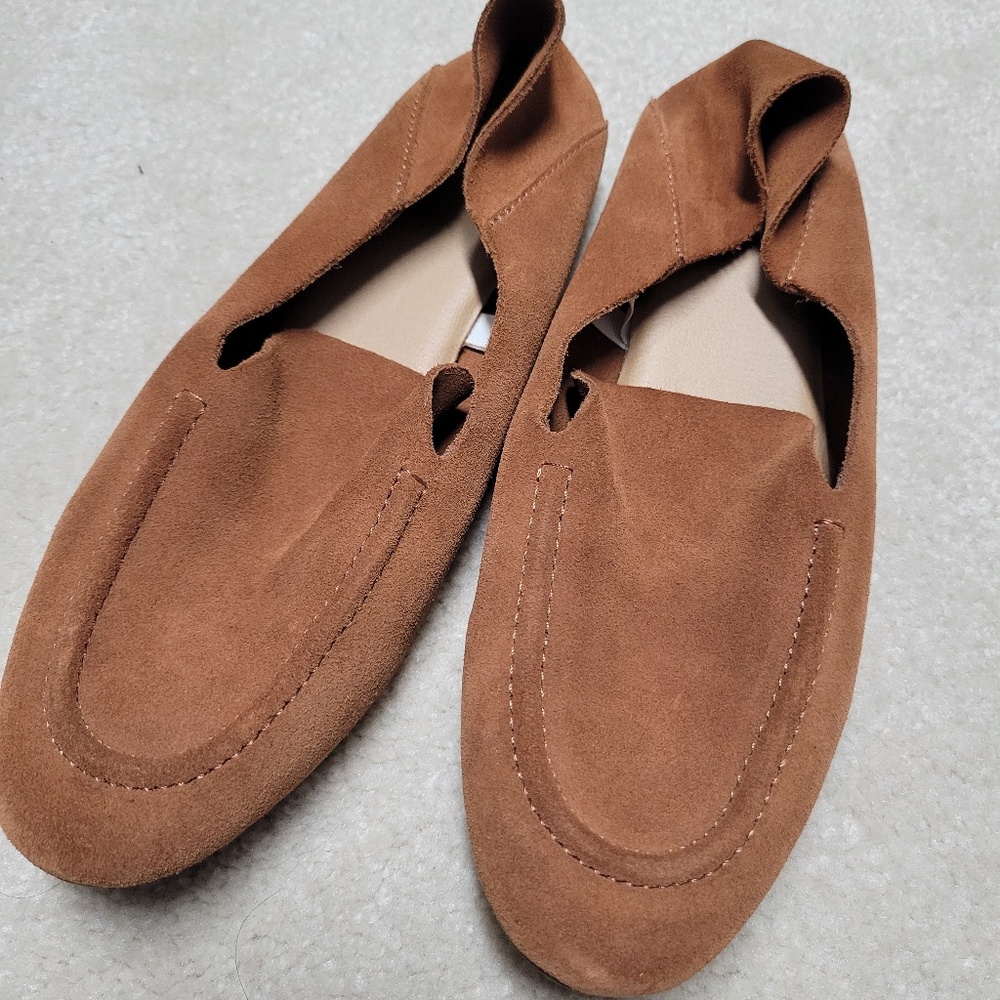 PRE-OWNED LOAFERS